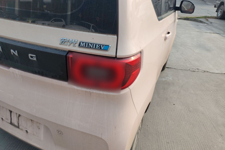 五菱汽车 宏光MINIEV 2021款 马卡龙臻享款 三元锂车身外观9