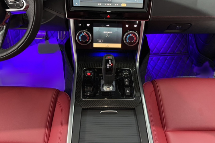 捷豹XEL 2024款 2.0T 250PS R-DYNAMIC S耀黑运动版局部细节18