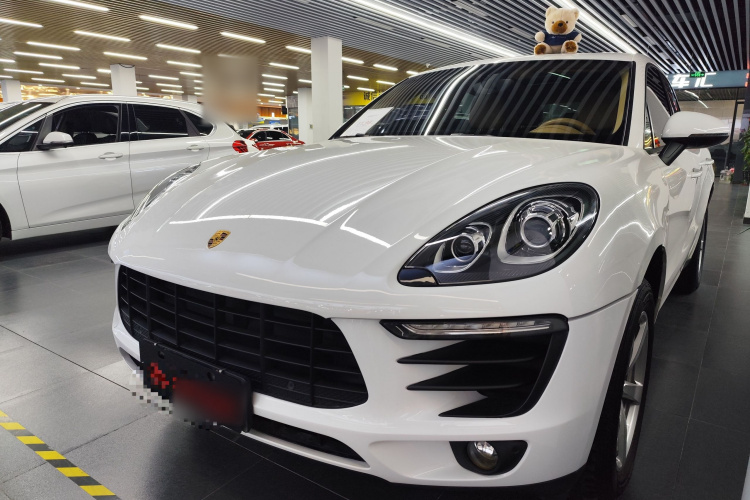保时捷 2014款 Macan 2.0T车身外观1