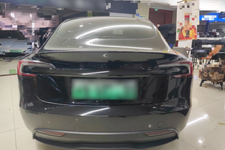 特斯拉 Model 3 2023款 后轮驱动版车身外观6