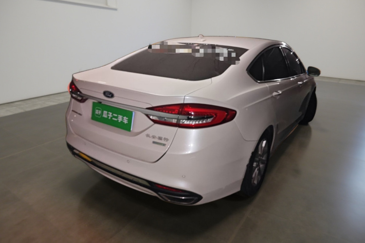 福特 蒙迪欧 2017款 EcoBoost 180 时尚型车身外观7