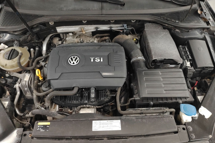 大众 迈腾 2017款 330TSI DSG 豪华型机舱底盘24