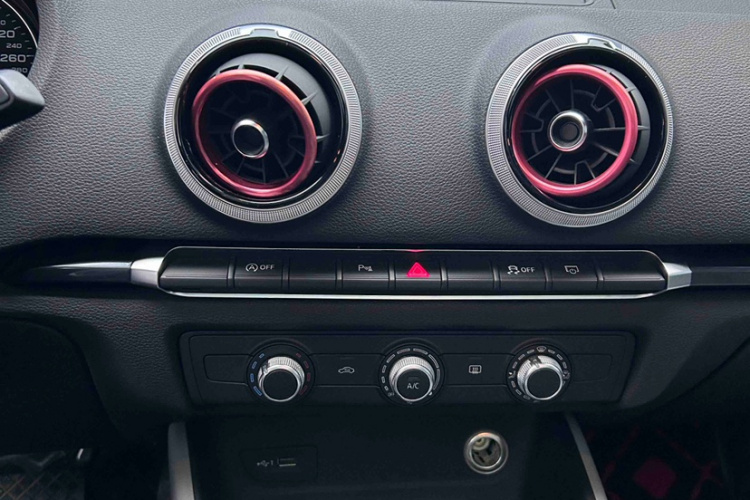 奥迪A3 2020款 Limousine 35 TFSI 时尚型 国VI中控内饰7007