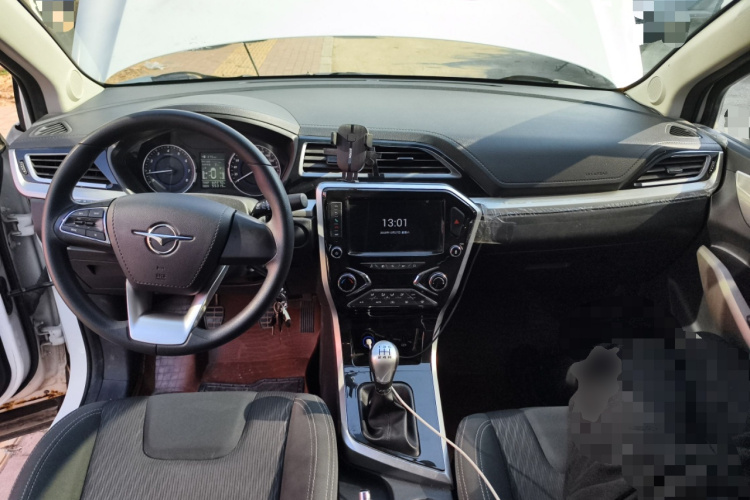 海马S5青春版 2018款 1.6L 手动精英型中控内饰12