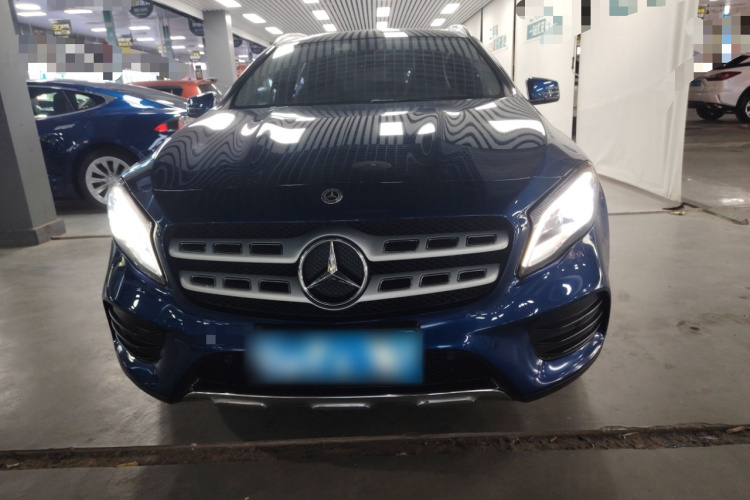 奔驰GLA 2019款 GLA 200 时尚型车身外观2