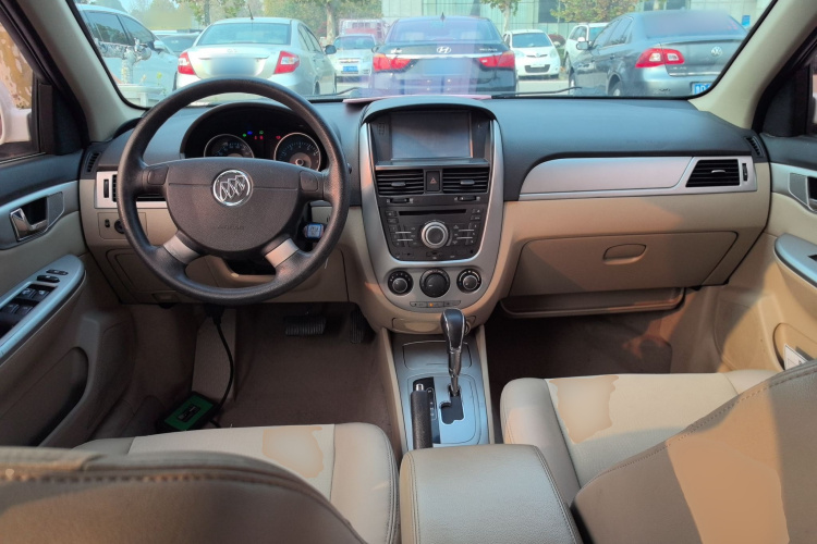 别克 凯越 2013款 1.5L 自动经典型中控内饰12