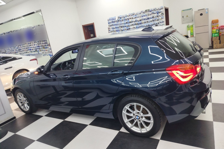 宝马1系(进口) 2016款 118i 领先型车身外观6003