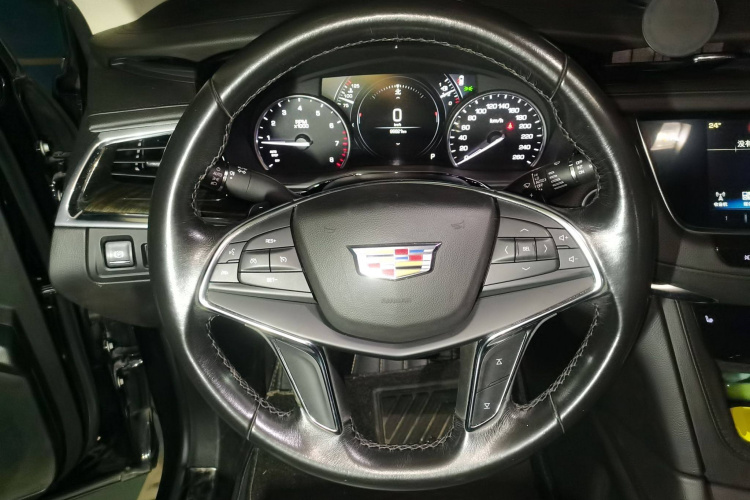 凯迪拉克XT5 2018款 25T 豪华型中控内饰13