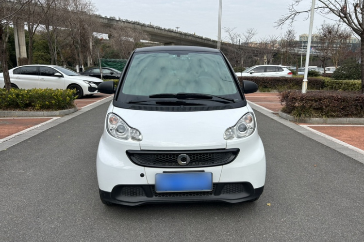 smart fortwo 2014款 1.0 MHD 硬顶城市光波激情版车身外观6001