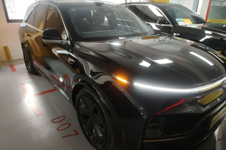 理想汽车 理想L8 2025款 Max 智能焕新版车身外观6002