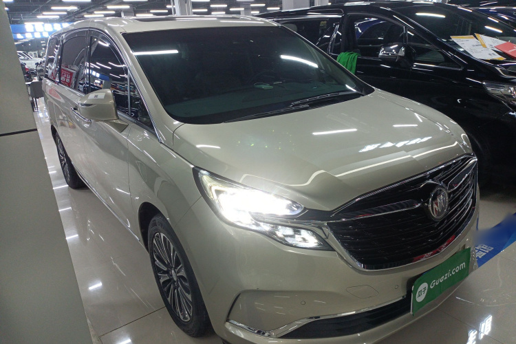 别克GL8 2021款 ES陆尊 653T 旗舰型车身外观3