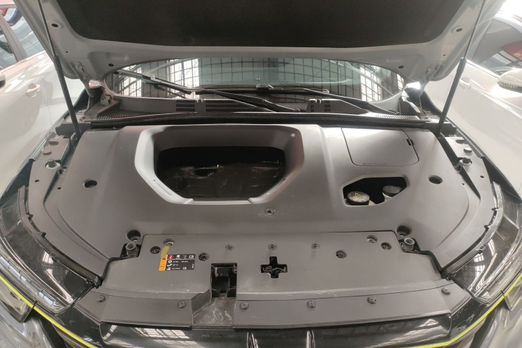 荣威RX5 2021款 PLUS 300TGI 自动Ali国潮旗舰荣麟版机舱底盘24