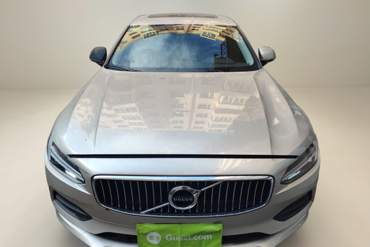 沃尔沃S90 2018款 T4 智远版车身外观2