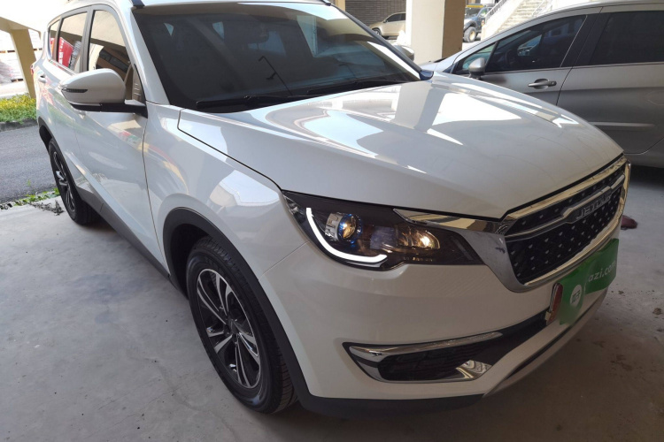 捷途X70 2024款 1.5T DCT跃享版 5座车身外观3