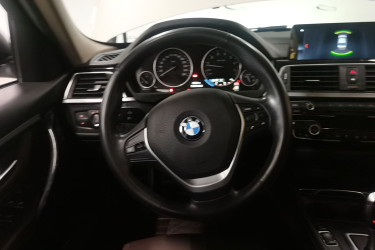 宝马3系 2019款 320Li 时尚型中控内饰13