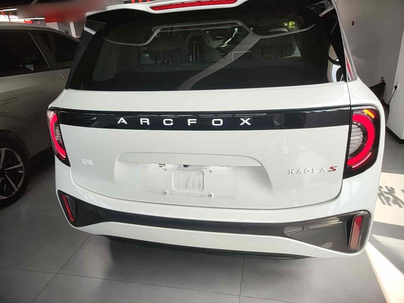 ARCFOX极狐 极狐考拉S 2024款 AIR(3)