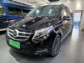奔驰V级 2018款 V 260 L 尊贵加长版 国VI