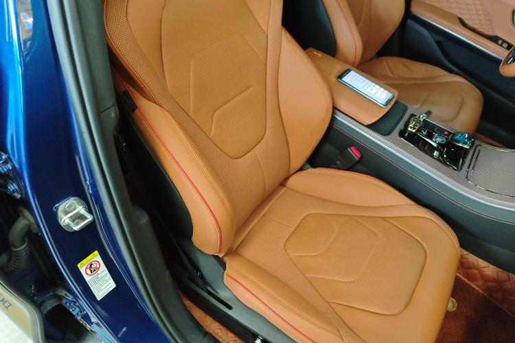 比亚迪 汉 2022款 EV 创世版 610KM四驱尊享型局部细节41