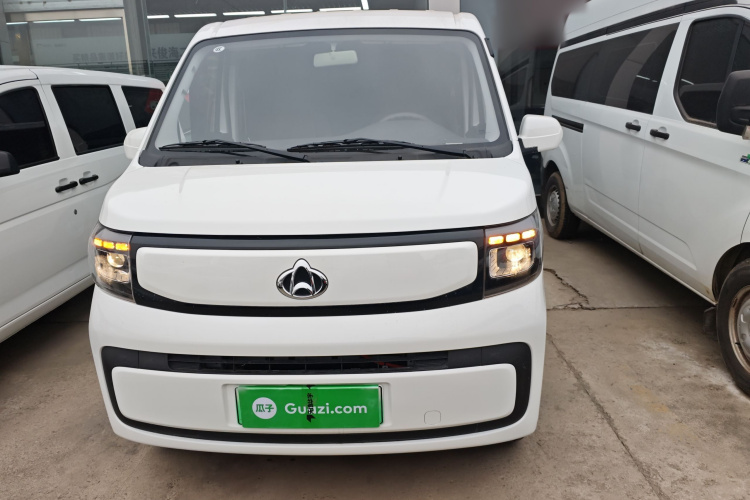 长安凯程 长安睿行EM60 2025款 客运版 舒适型 6座 240km 对开门 60kW车身外观2