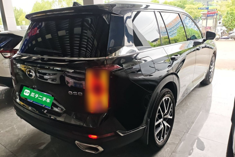 广汽传祺 传祺GS8 2022款 领航系列 2.0TGDI 两驱豪华智联版（七座）车身外观7