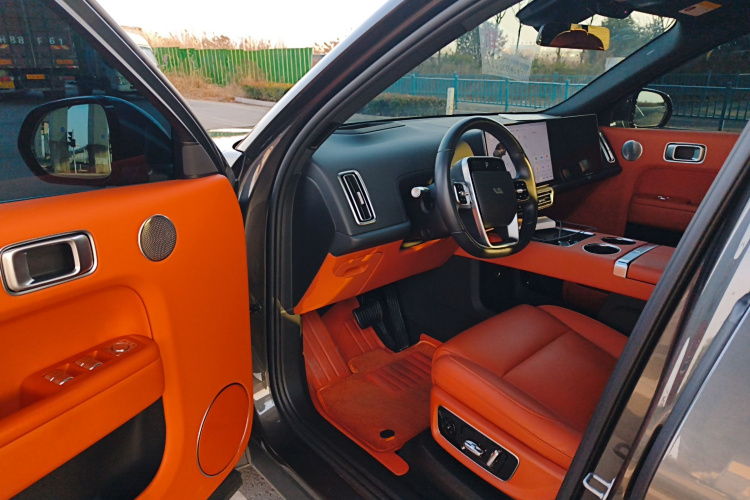 理想汽车 理想L8 2024款 Pro中控内饰7003