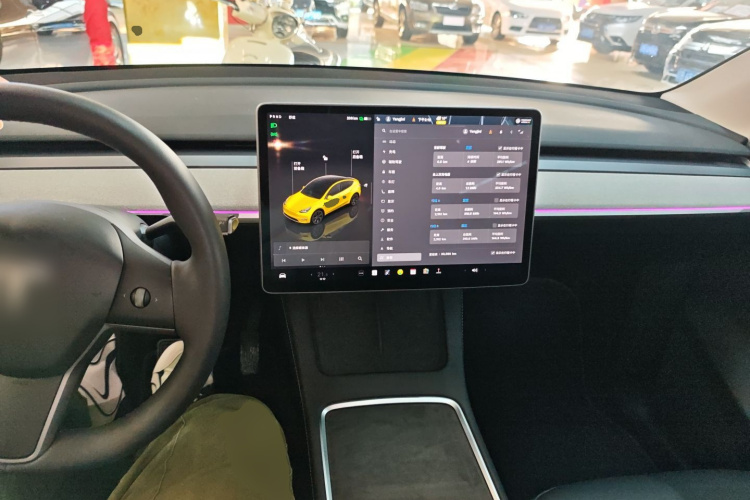 特斯拉 Model Y 2024款 后轮驱动版中控内饰12