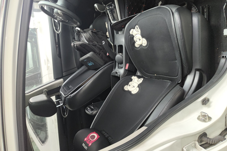 日产 轩逸 2016款 1.6XL  CVT尊享版局部细节41