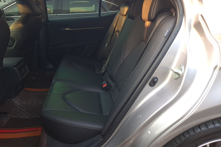 丰田 凯美瑞 2023款 2.5G 豪华版中控内饰21