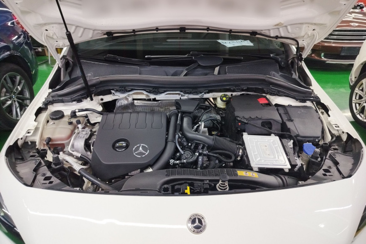 奔驰B级 2022款 改款 B 200 时尚型机舱底盘24