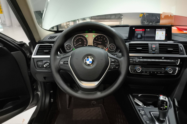 宝马3系 2019款 320Li 时尚型局部细节13