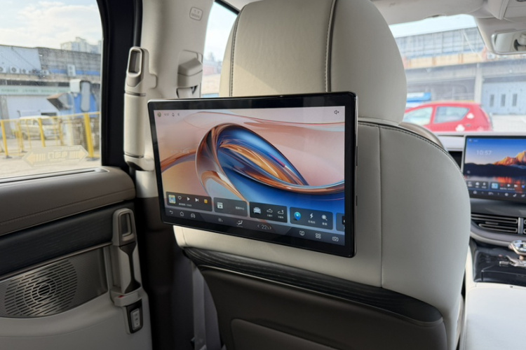 腾势D9 2022款 DM-i 970 四驱尊荣型局部细节9001