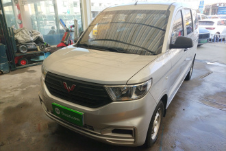 五菱汽车 五菱宏光V 2022款 1.5L劲取版液压助力LAR