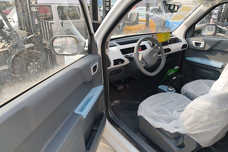 吉利银河 2024款 熊猫mini 200km 耐力熊中控内饰20