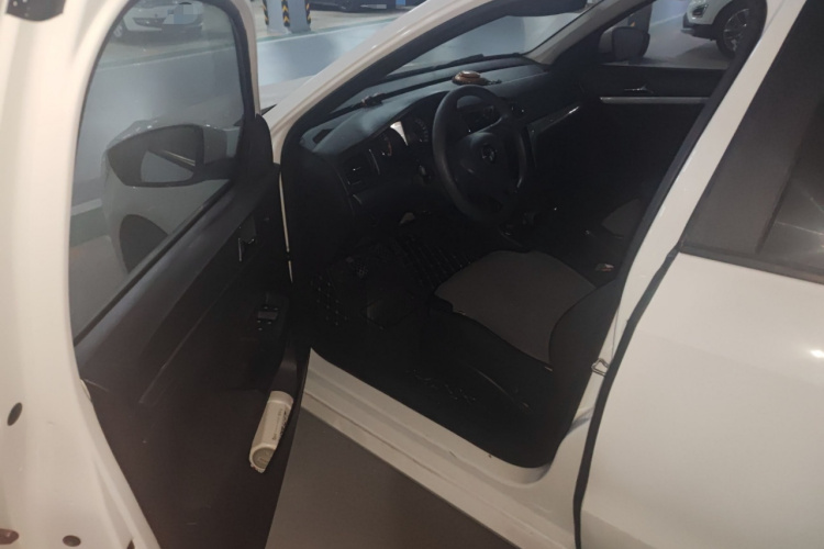 大众 朗逸 2017款 1.6L 手动风尚版中控内饰20