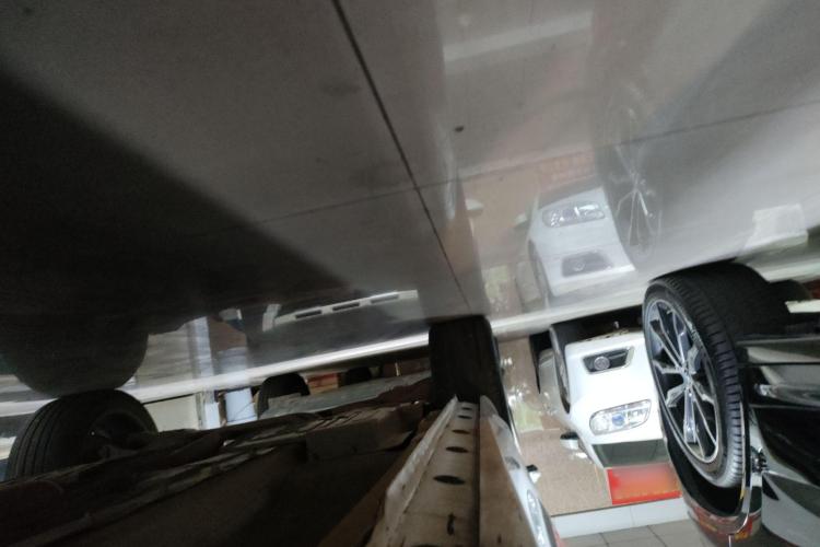 魏牌 VV7 2017款 2.0T 旗舰型机舱底盘29