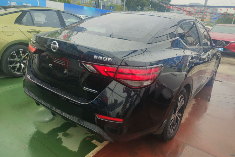 日产 轩逸 2020款 1.6L XL CVT悦享版车身外观7