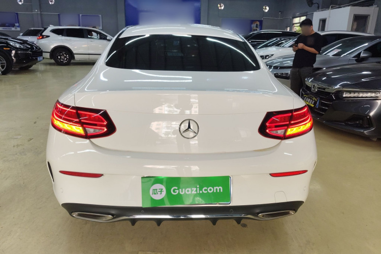 奔驰C级(进口) 2019款 C 260 轿跑车车身外观6