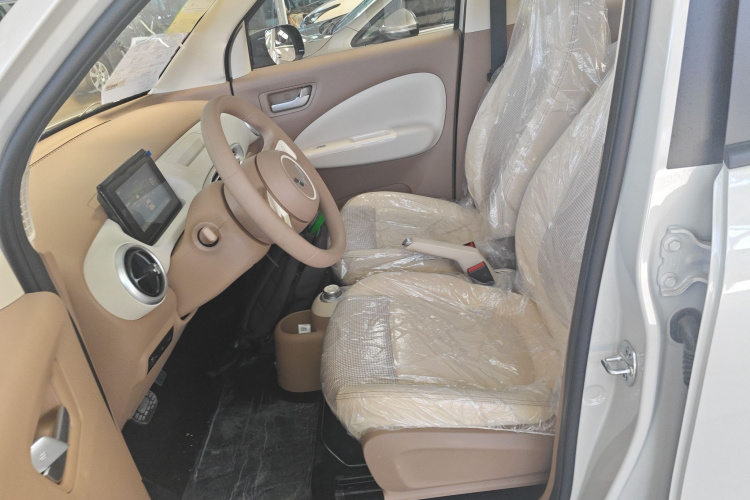 五菱汽车 宏光MINIEV 2025款 四门版 进阶款中控内饰19