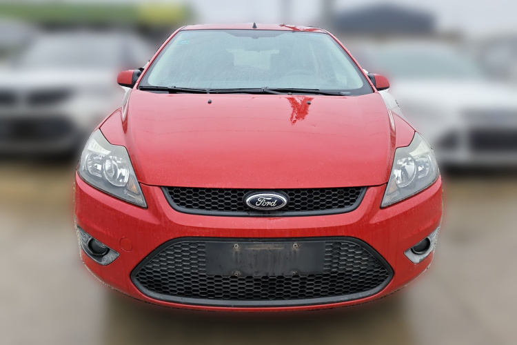 福特 福克斯 2013款 两厢经典 1.8L 自动基本型车身外观2