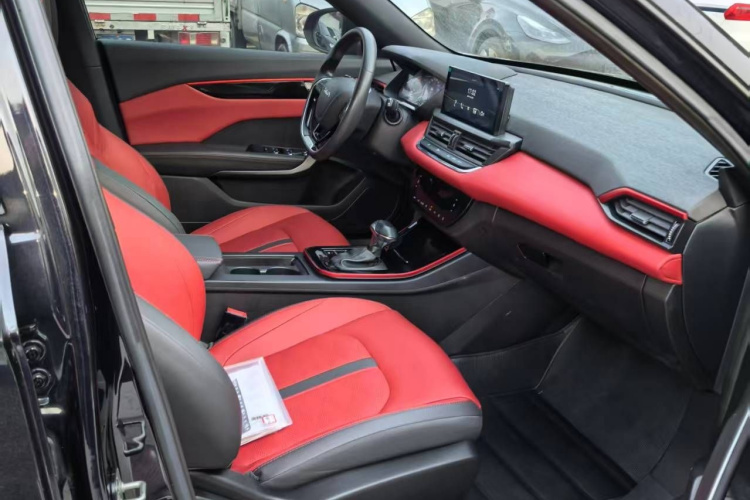 东风风神 奕炫GS 2021款 230T 自动追曜武士版车身外观6008