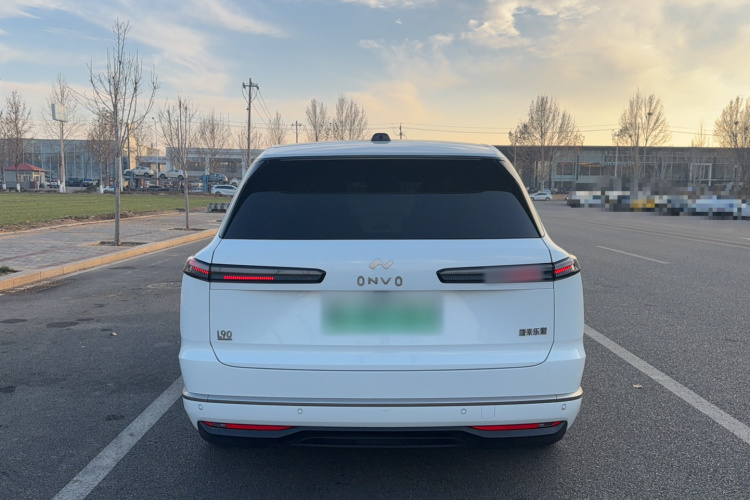 乐道L90 2025款 Max 六座版车身外观6004