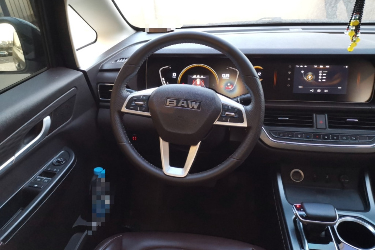 BAW北汽制造 锐胜王牌M7 2023款 2.0L 自动长轴创享型 7座中控内饰13