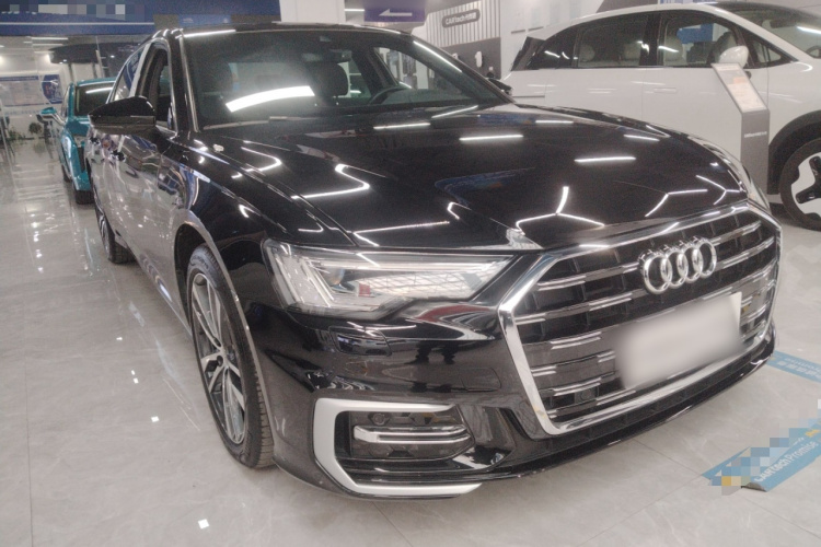 奥迪A6L 2023款 40 TFSI 豪华动感型车身外观3