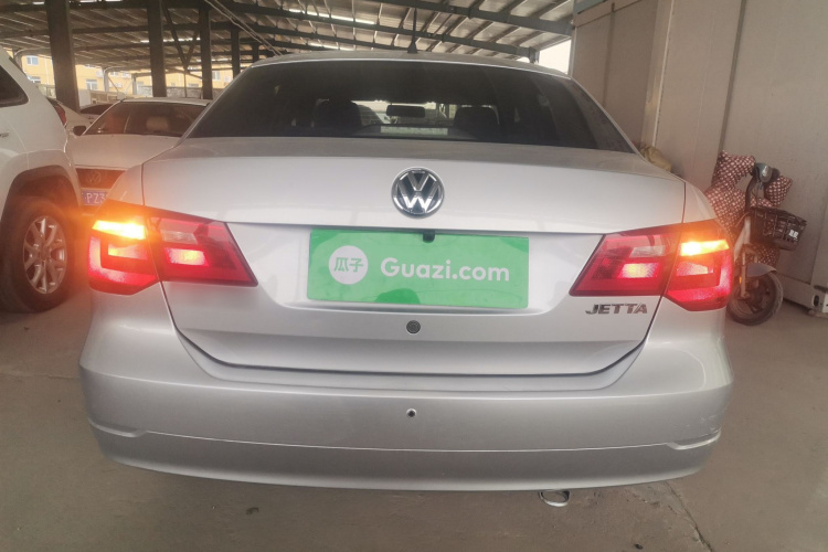 大众 捷达 2013款 1.6L 手动舒适型车身外观6004