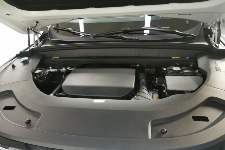 理想汽车 理想L7 2023款 Pro机舱底盘24