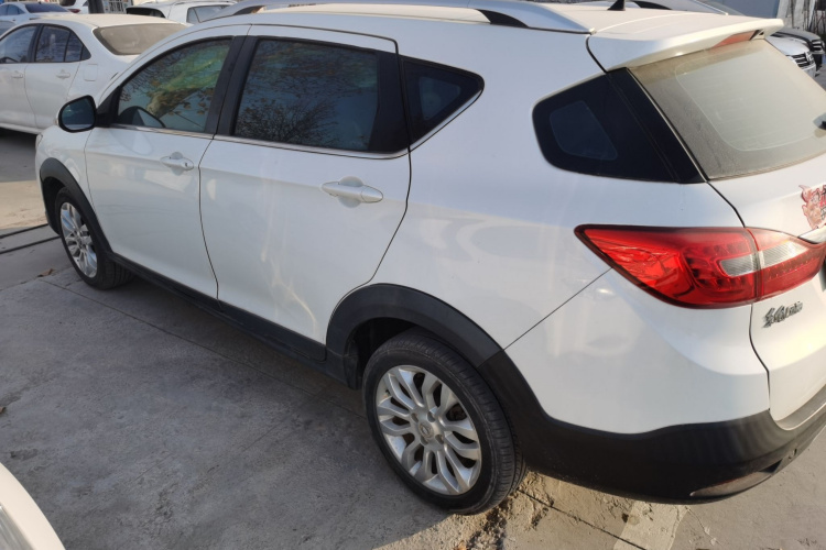 东风风神AX3 2017款 领先版 1.5L 自动尚酷型车身外观6003