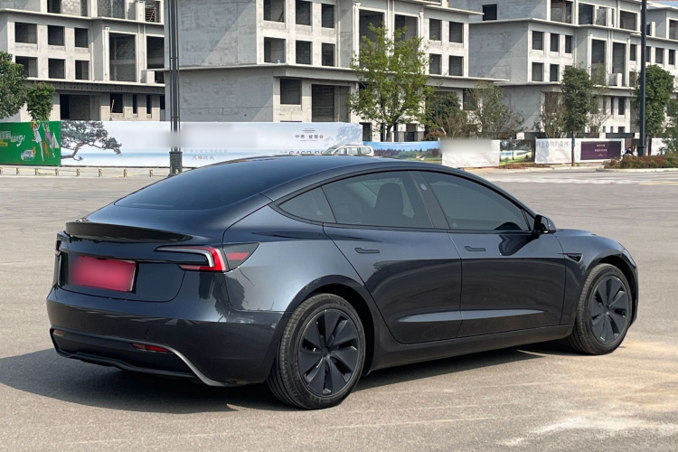 特斯拉 Model 3 2023款 后轮驱动版车身外观6008