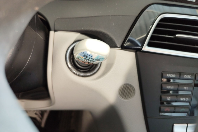 奔驰C级 2013款 C 180 CGI 经典型中控内饰7001