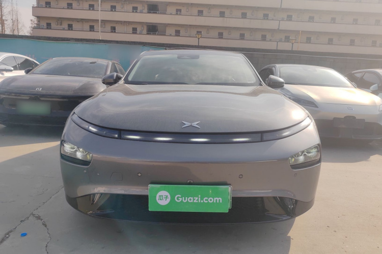 小鹏P7 2022款 480N+车身外观2