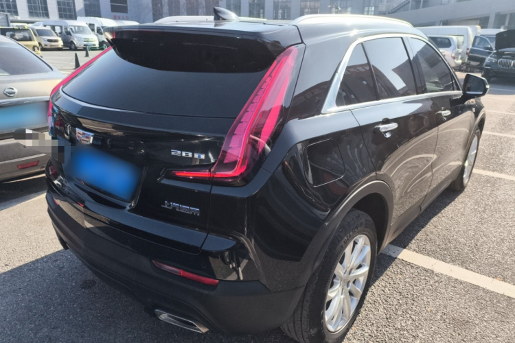 凯迪拉克XT4 2023款 28T 两驱风尚型车身外观6005